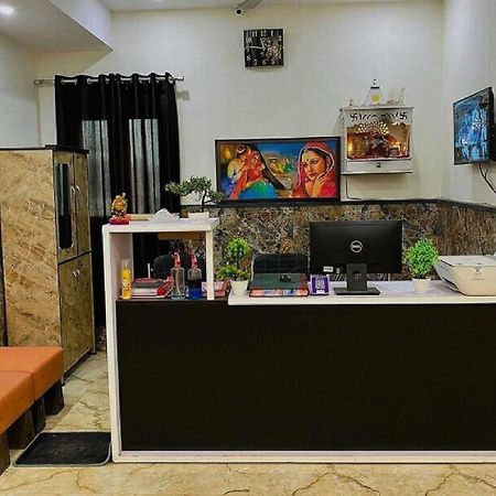 Hotel O K R Resdiancy Near Botanic Garden Of Indian Republic Нойда Екстер'єр фото